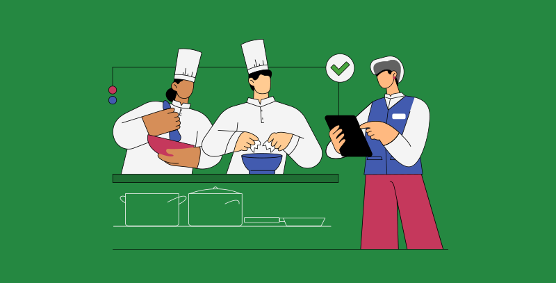 Ilustração de um inspetor de vigilância sanitária revisando uma lista em uma cozinha comercial, onde dois chefs estão preparando alimentos. A imagem destaca a conformidade com as normas de segurança alimentar em bares e restaurantes, reforçando a importância da vigilância sanitária para garantir a qualidade e segurança dos alimentos servidos.