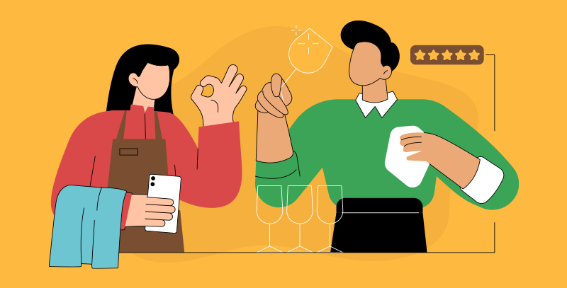 Gerente com celular na mão orientando colaborador durante limpeza de utensílios, representando capacitação e feedback no fechamento de bar e restaurante.