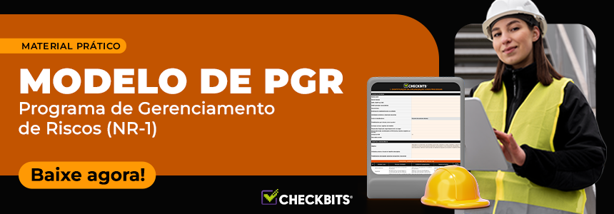 Técnica de segurança com capacete e colete usa tablet para preencher o modelo de PGR em planilha gratuito da Checkbits